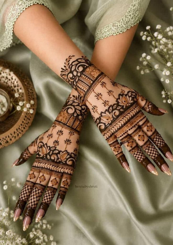 Back Hand Mehendi Design